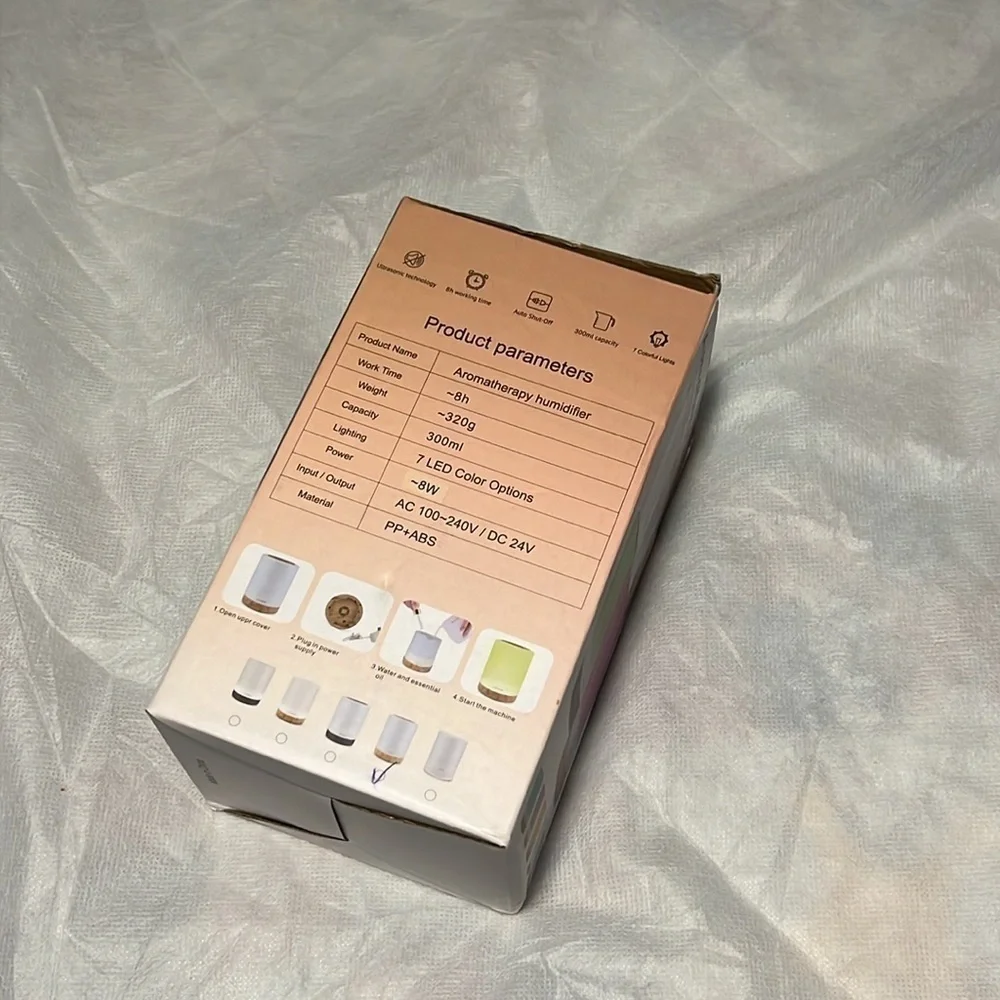 Diffuser air purifier brand new white
